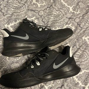 Nike Mamba Fury
Black White Smoke Grey size 11